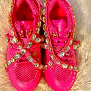 Cape Robin Trendy women’s sneaker, never worn!